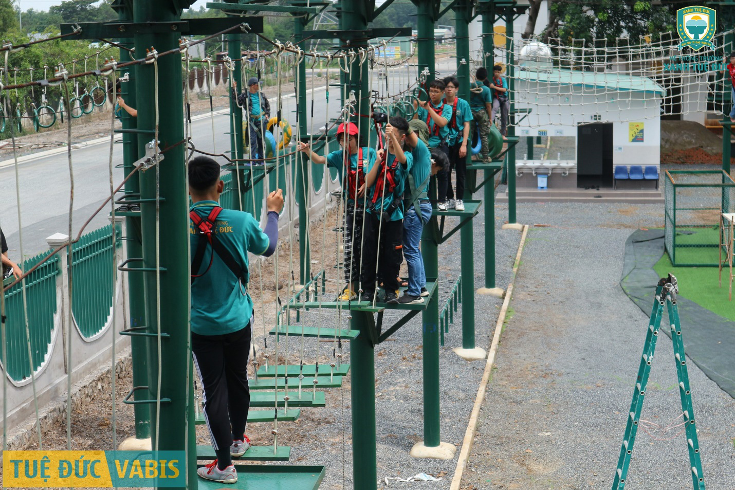 Người gieo mầm hạnh phúc từ những ngôi trường xanh - Ảnh 2. Người gieo mầm hạnh phúc từ những ngôi trường xanh - Ảnh 2.