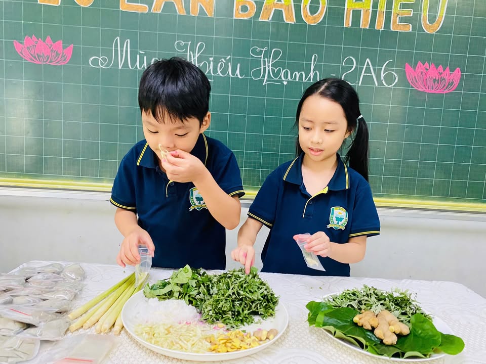 🌿 THÁNG VU LAN – GIEO HẠT BIẾT ƠN TỪ NHỮNG ĐIỀU NHỎ BÉ