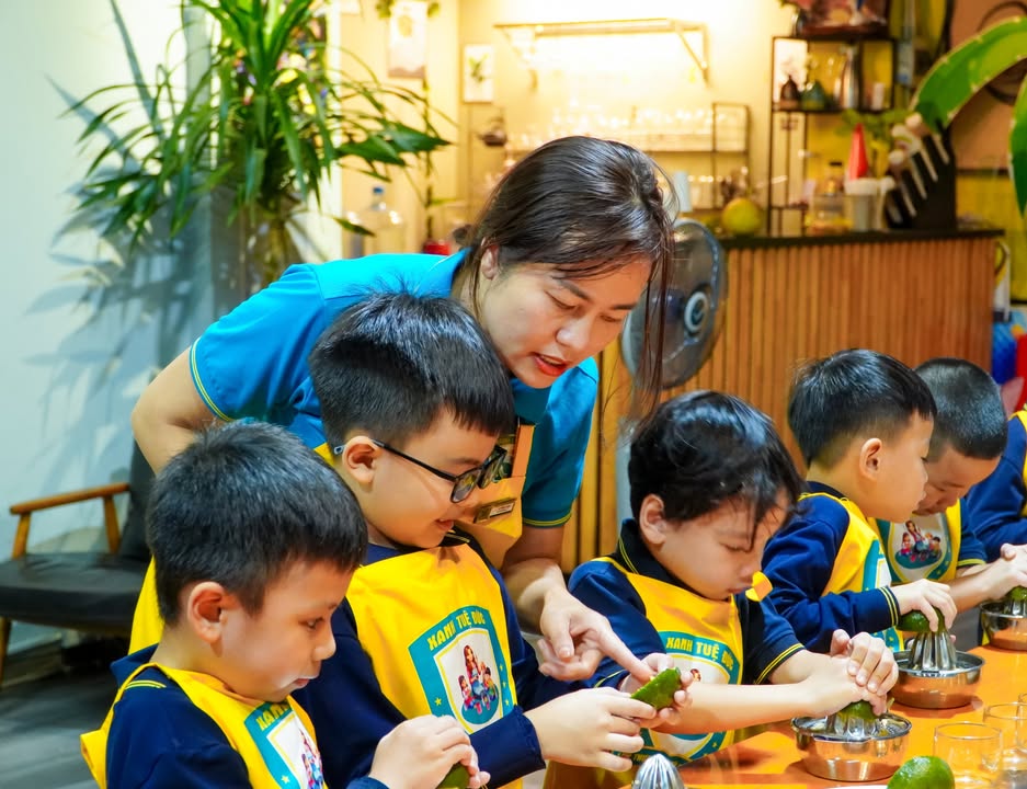👩🍳 🥤 KHI CÁC BẠN NHỎ TRƯỜNG XANH TUỆ ĐỨC HÓA THÂN THÀNH CHUYÊN GIA PHA CHẾ