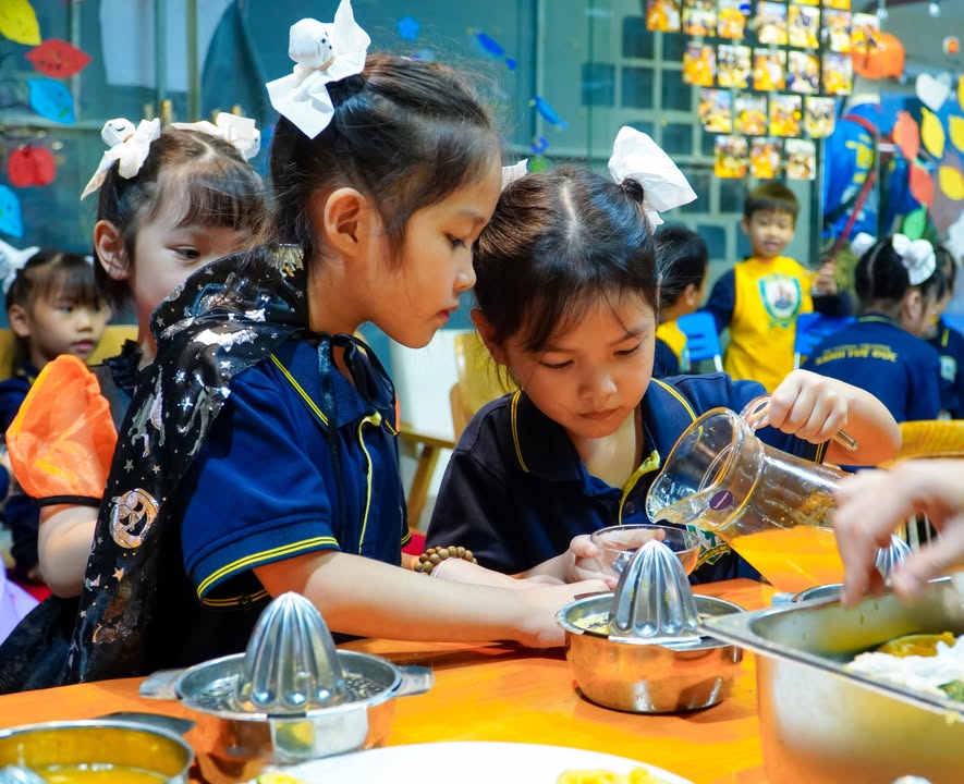 👩🍳 🥤 KHI CÁC BẠN NHỎ TRƯỜNG XANH TUỆ ĐỨC HÓA THÂN THÀNH CHUYÊN GIA PHA CHẾ