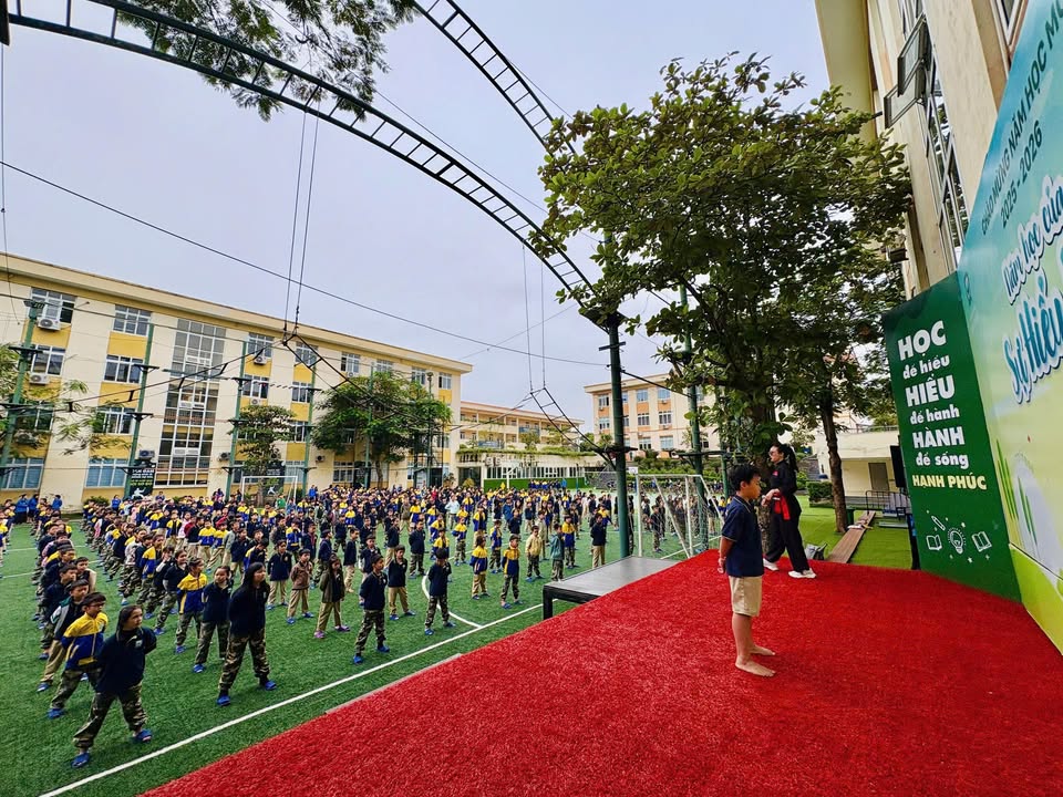🌞Tiết trời hôm nay thật trong veo và mát dịu sau những ngày mưa