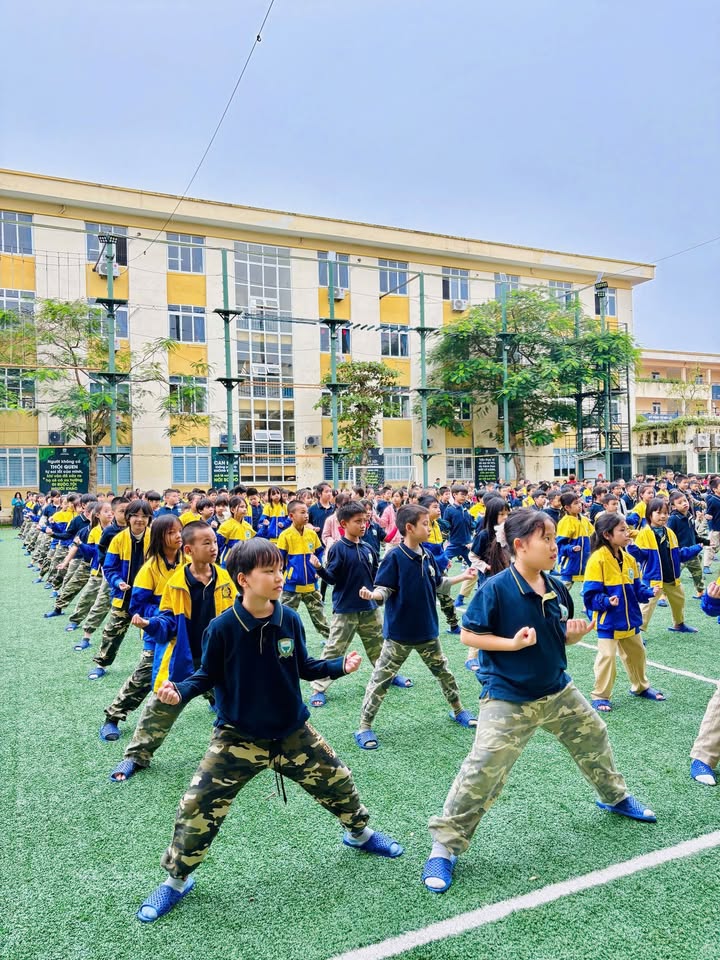 🌞Tiết trời hôm nay thật trong veo và mát dịu sau những ngày mưa