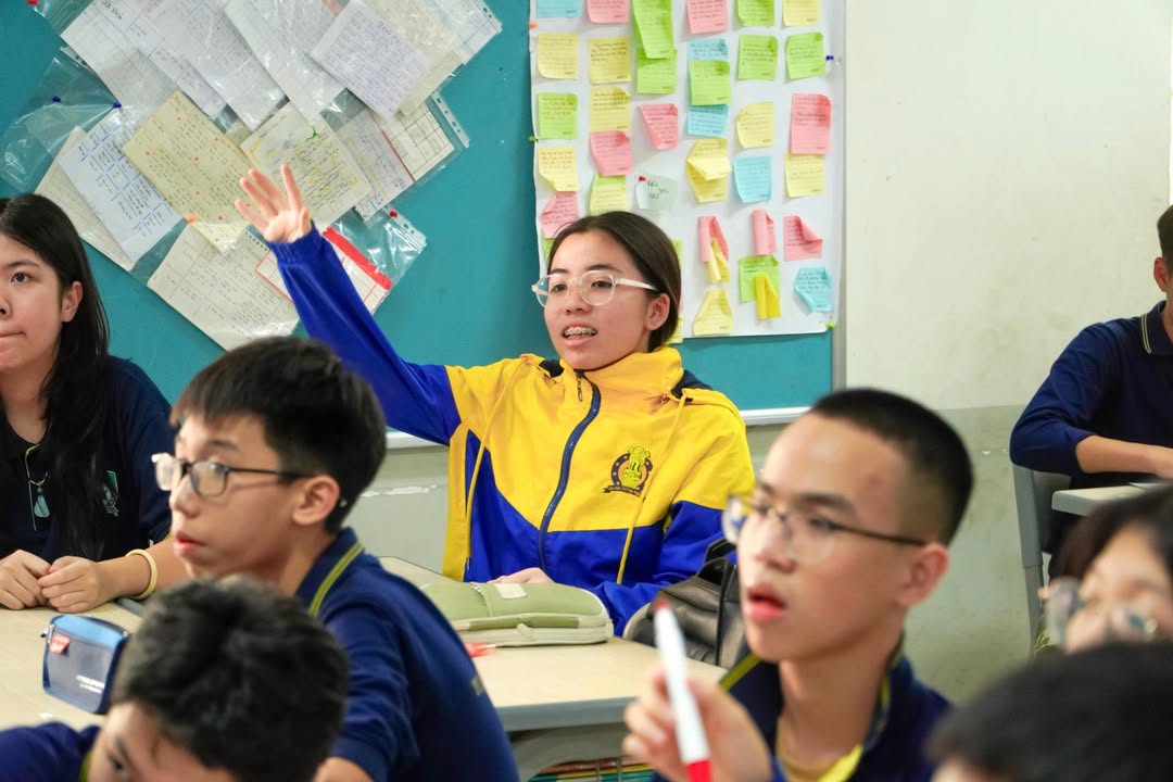 🌷 🌷 TIẾT HỌC TIẾNG ANH TRI ÂN THẦY CÔ CỦA HỌC SINH TRƯỜNG XANH TUỆ ĐỨC