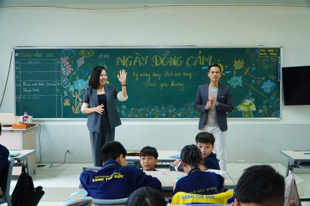👨🏫 20/11 HÃY TRI ÂN CHA MẸ - NGƯỜI THẦY ĐẦU TIÊN VÀ SUỐT ĐỜI CỦA CON