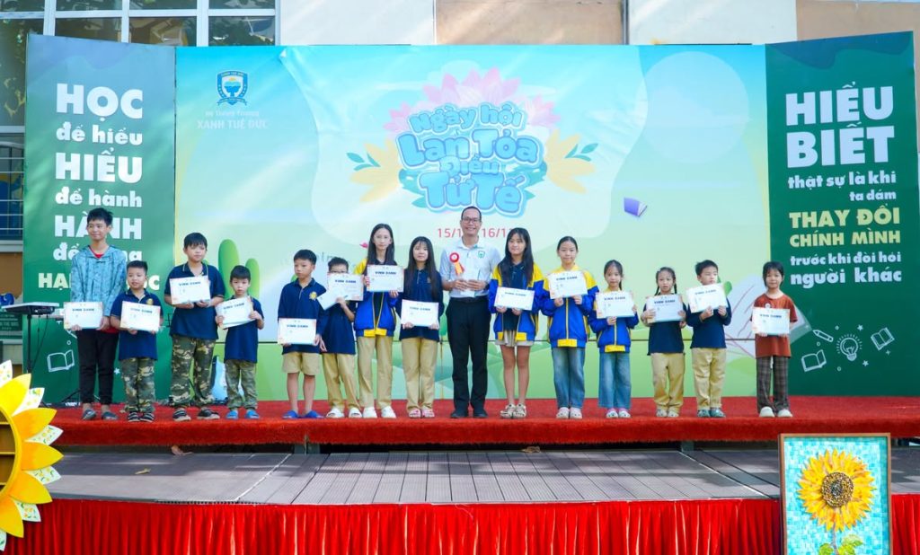 🎊 CHÚC MỪNG VÀ CÔNG BỐ GIẢI CUỘC THI “HÀNH TRÌNH ĐỌC SÁCH” THÁNG 10/2025 📚