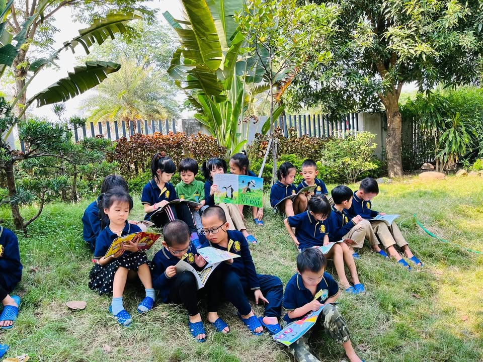 🎊 CHÚC MỪNG VÀ CÔNG BỐ GIẢI CUỘC THI “HÀNH TRÌNH ĐỌC SÁCH” THÁNG 10/2025 📚