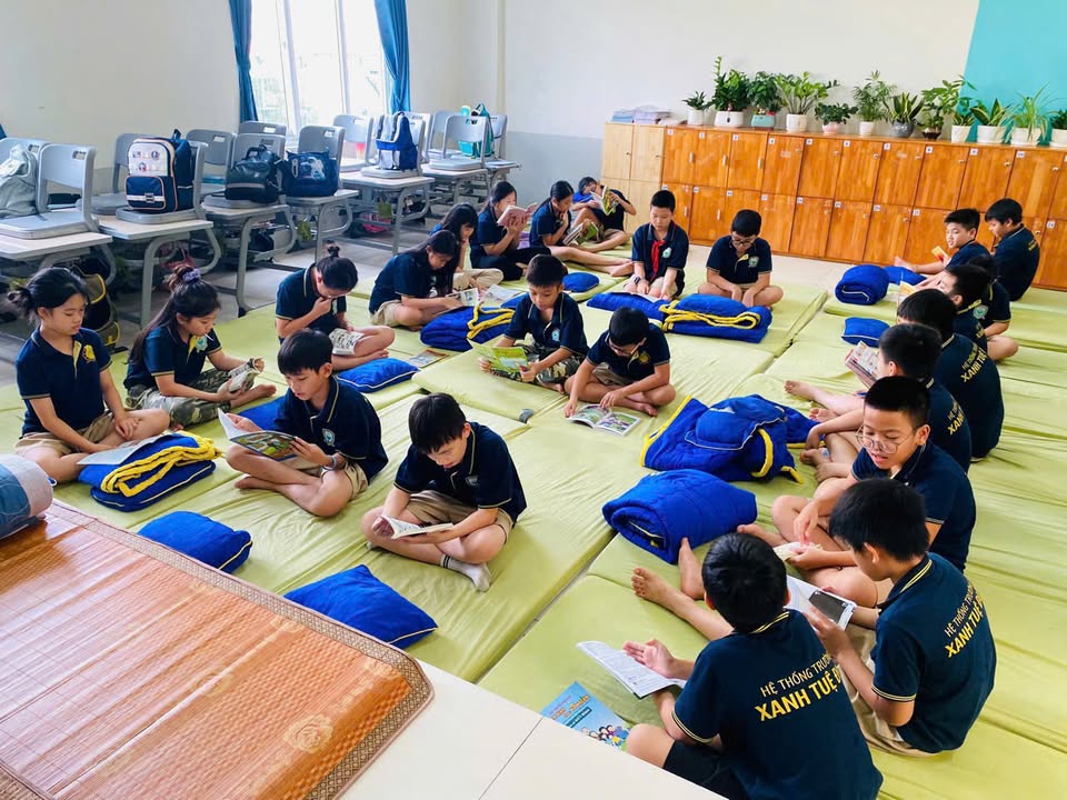 🎊 CHÚC MỪNG VÀ CÔNG BỐ GIẢI CUỘC THI “HÀNH TRÌNH ĐỌC SÁCH” THÁNG 10/2025 📚