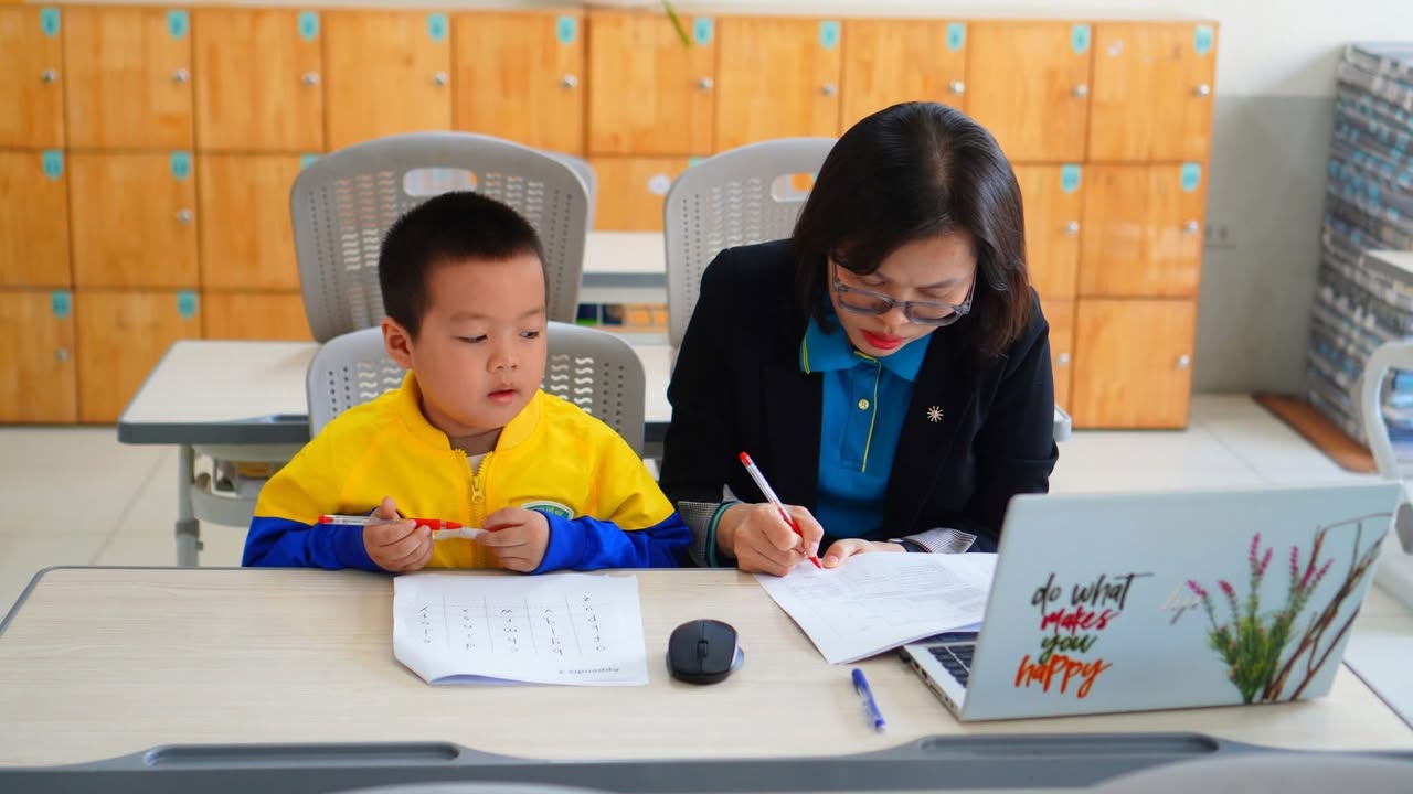 🌻🌻TRẢI NGHIỆM MỘT NGÀY LÀM HỌC SINH HỆ MỸ: HỘI THẢO SONG BẰNG VIỆT MỸ – MỞ RA CÁNH CỬA HỘI NHẬP TOÀN CẦU