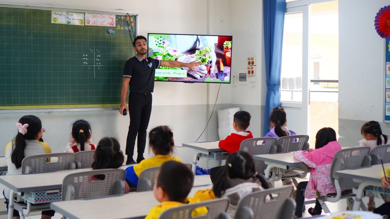 🌻🌻TRẢI NGHIỆM MỘT NGÀY LÀM HỌC SINH HỆ MỸ: HỘI THẢO SONG BẰNG VIỆT MỸ – MỞ RA CÁNH CỬA HỘI NHẬP TOÀN CẦU