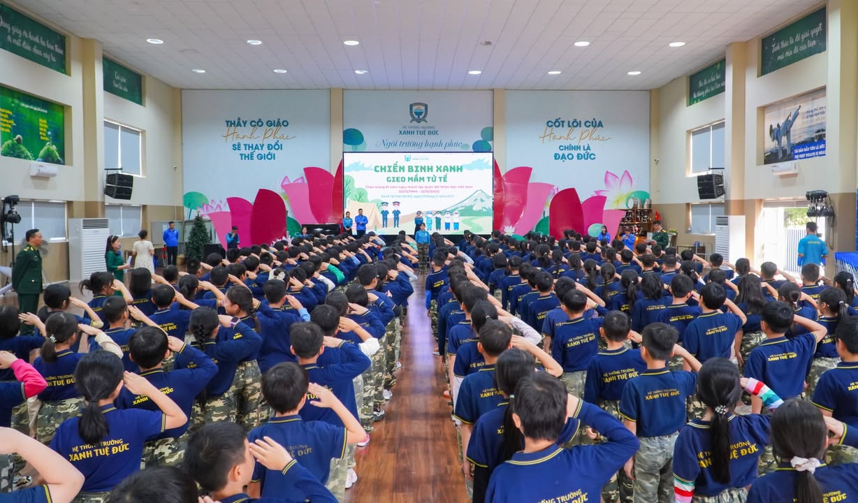 🇻🇳 HỌC SINH TRƯỜNG XANH PHÁT HUY TRUYỀN THỐNG UỐNG NƯỚC NHỚ NGUỒN - CHÀO MỪNG NGÀY THÀNH LẬP QUÂN ĐỘI NHÂN DÂN VIỆT NAM 22/12 🇻🇳