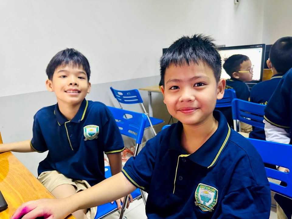 "🌿 SĨ TỬ XANH TUỆ ĐỨC TỎA SÁNG TẠI CÁC SÂN CHƠI TRÍ TUỆ CẤP TRƯỜNG - TRẠNG NGUYÊN TIẾNG VIỆT & VIOLYMPIC 2025