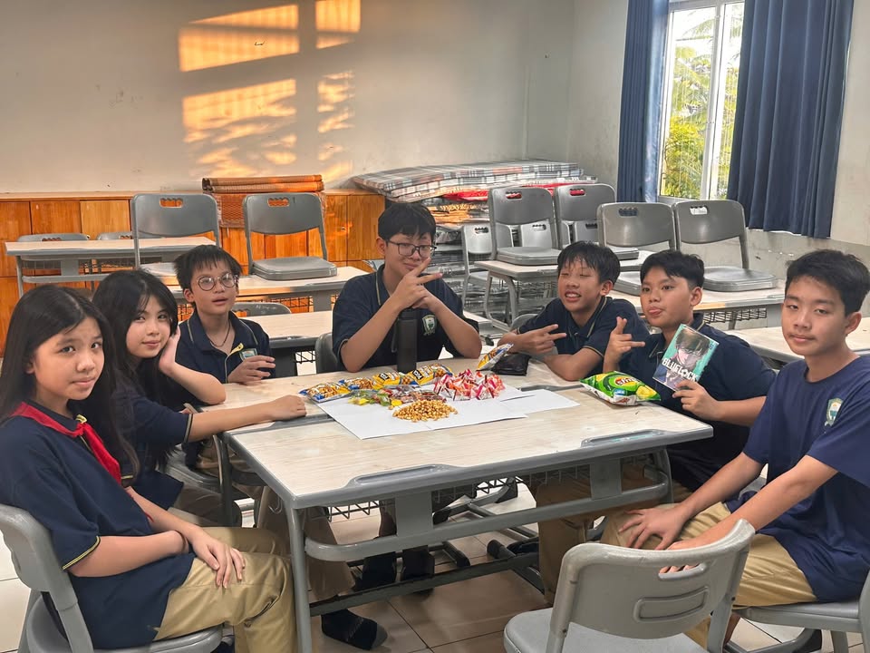 HÀNH TRANG TUỔI TEEN: KHI NHỮNG "NÚT THẮT" ĐƯỢC THÁO GỠ BẰNG SỰ THẤU HIỂU 🍀