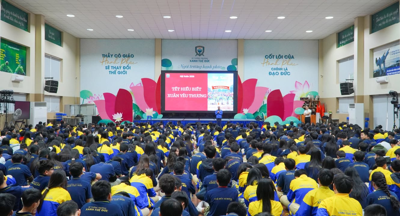 🌱 BUỔI CHÀO CỜ ĐẶC BIỆT – KHI HỌC SINH CHIA SẺ VỚI HỌC SINH CÁCH LÀM CHỦ CHÍNH MÌNH TRONG THẾ GIỚI SỐ 🌱