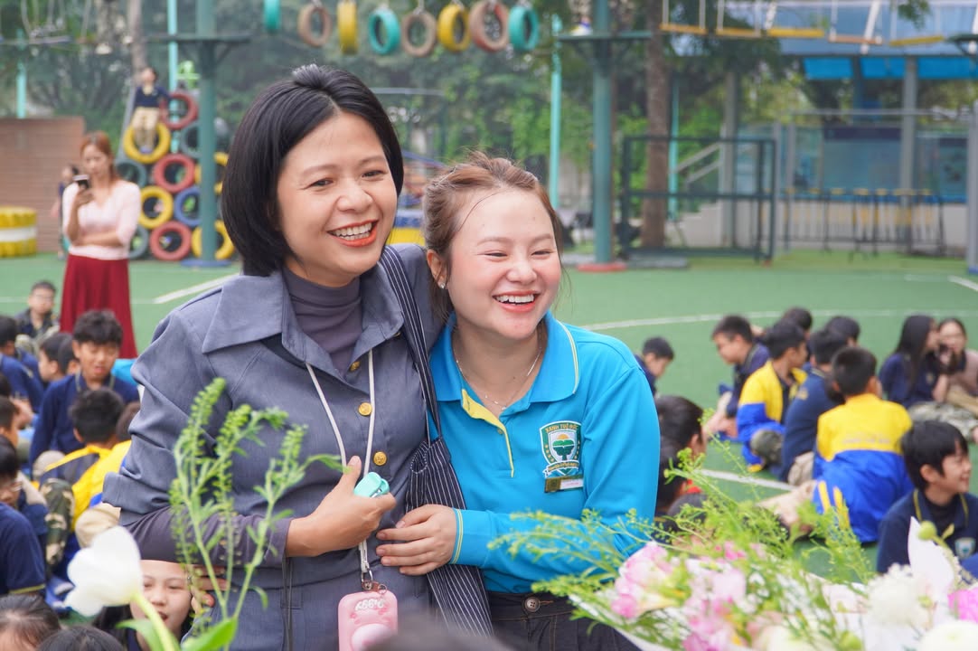 🌸 SÁNG THÁNG 3 RỰC RỠ TẠI XANH TUỆ ĐỨC: LỜI TRI ÂN GỬI TRỌN TRONG TỪNG ĐÓA HOA 🌸