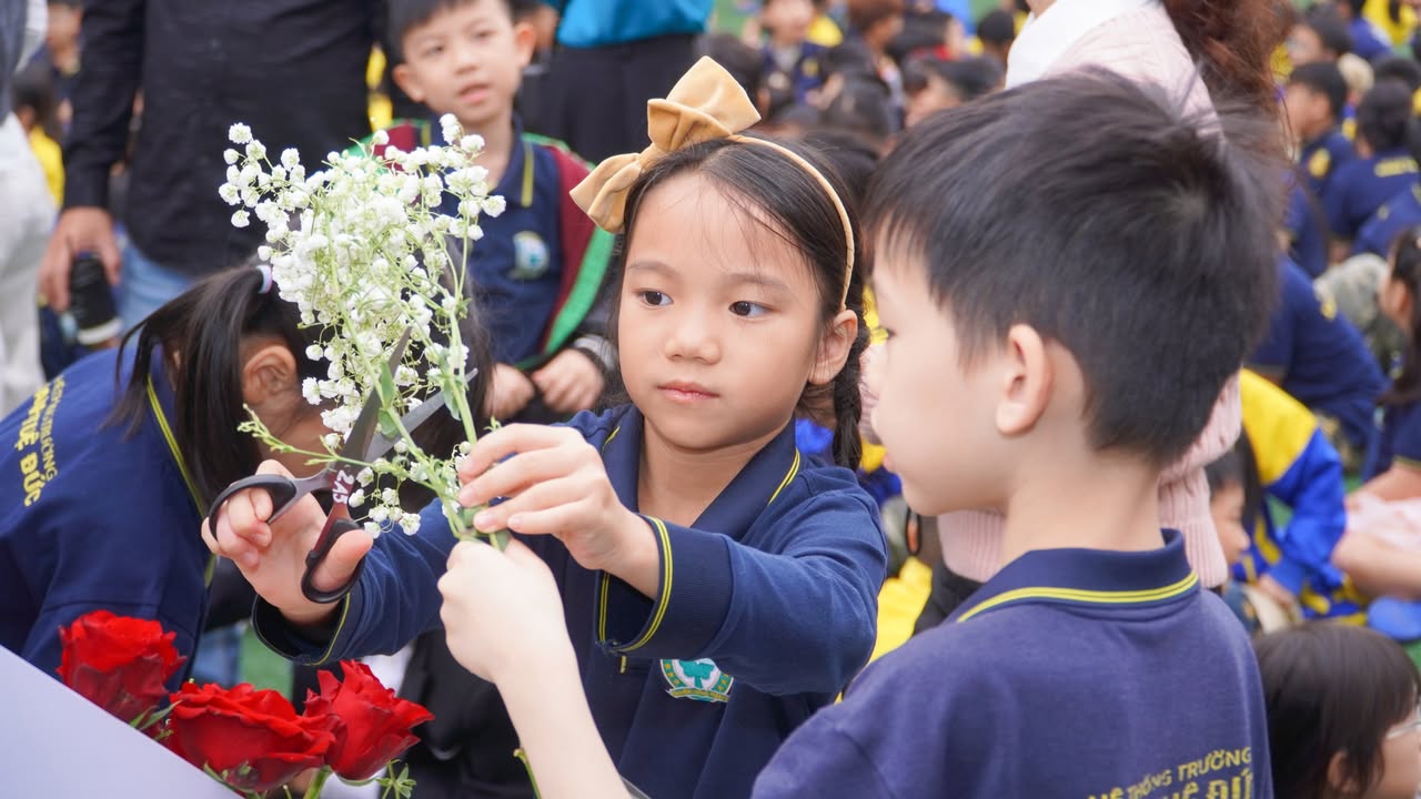 🌸 SÁNG THÁNG 3 RỰC RỠ TẠI XANH TUỆ ĐỨC: LỜI TRI ÂN GỬI TRỌN TRONG TỪNG ĐÓA HOA 🌸