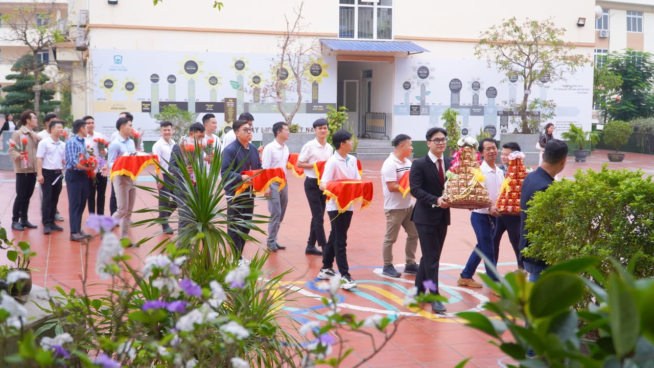 🌸 CHÚC MỪNG NGÀY QUỐC TẾ PHỤ NỮ 8/3! 🌸