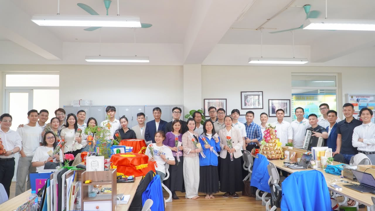 🌸 CHÚC MỪNG NGÀY QUỐC TẾ PHỤ NỮ 8/3! 🌸