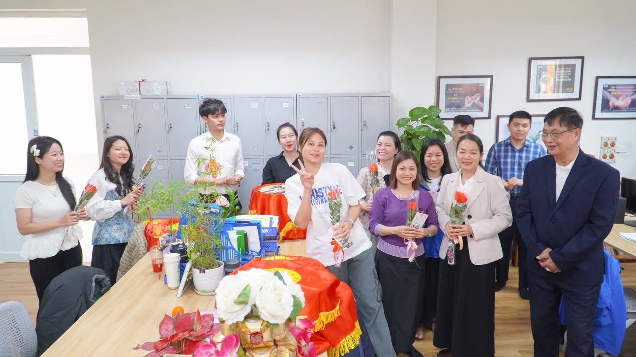 🌸 CHÚC MỪNG NGÀY QUỐC TẾ PHỤ NỮ 8/3! 🌸