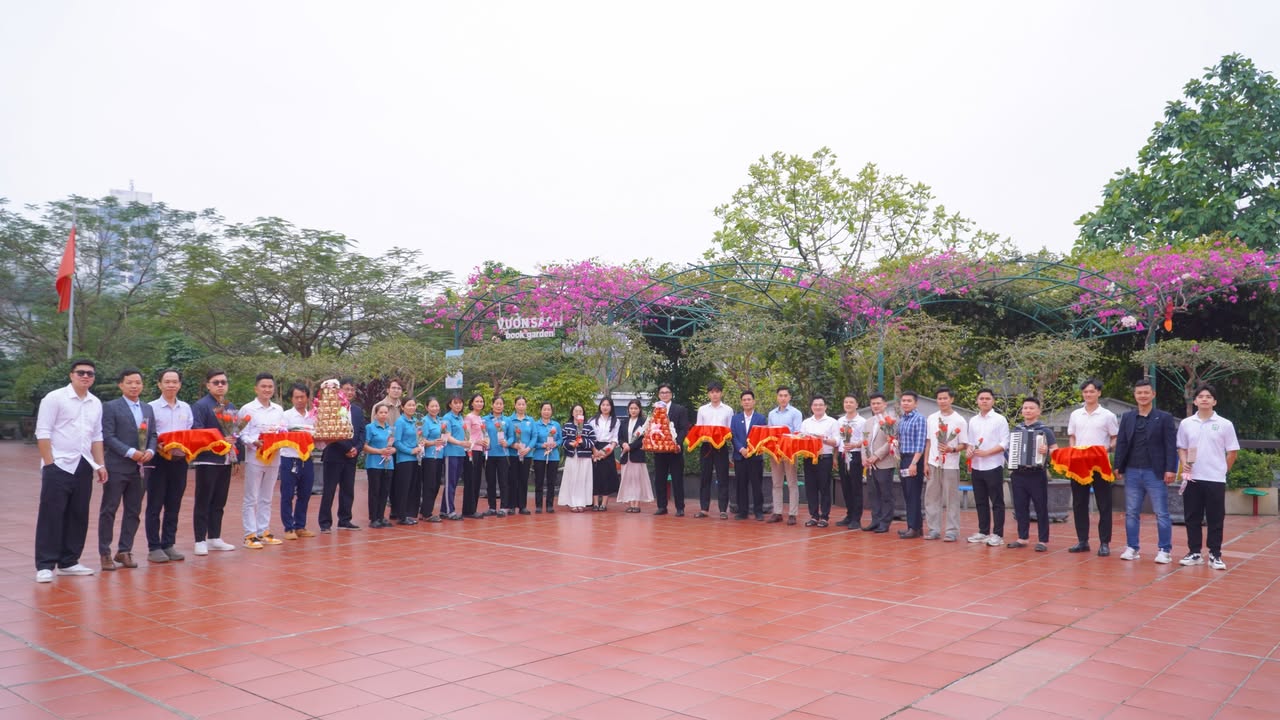 🌸 CHÚC MỪNG NGÀY QUỐC TẾ PHỤ NỮ 8/3! 🌸