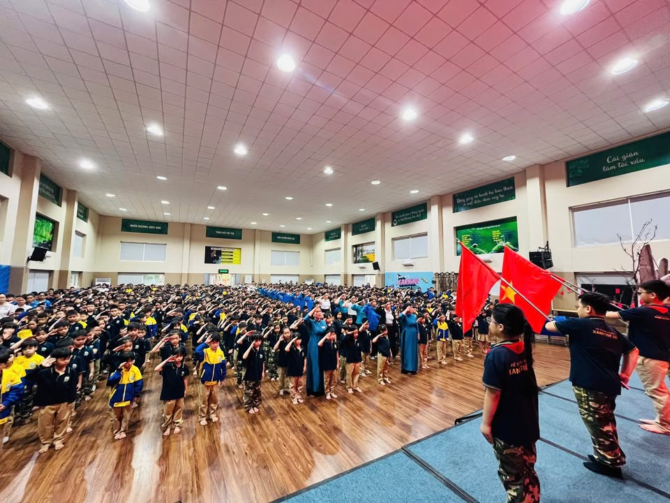🎉 SÁNG THỨ 2 RỰC RỠ: TÔN VINH NHỮNG "ĐẠI SỨ HÒA BÌNH" VÀ CÁC CÁ NHÂN XUẤT SẮC CỦA XANH TUỆ ĐỨC! 🌟