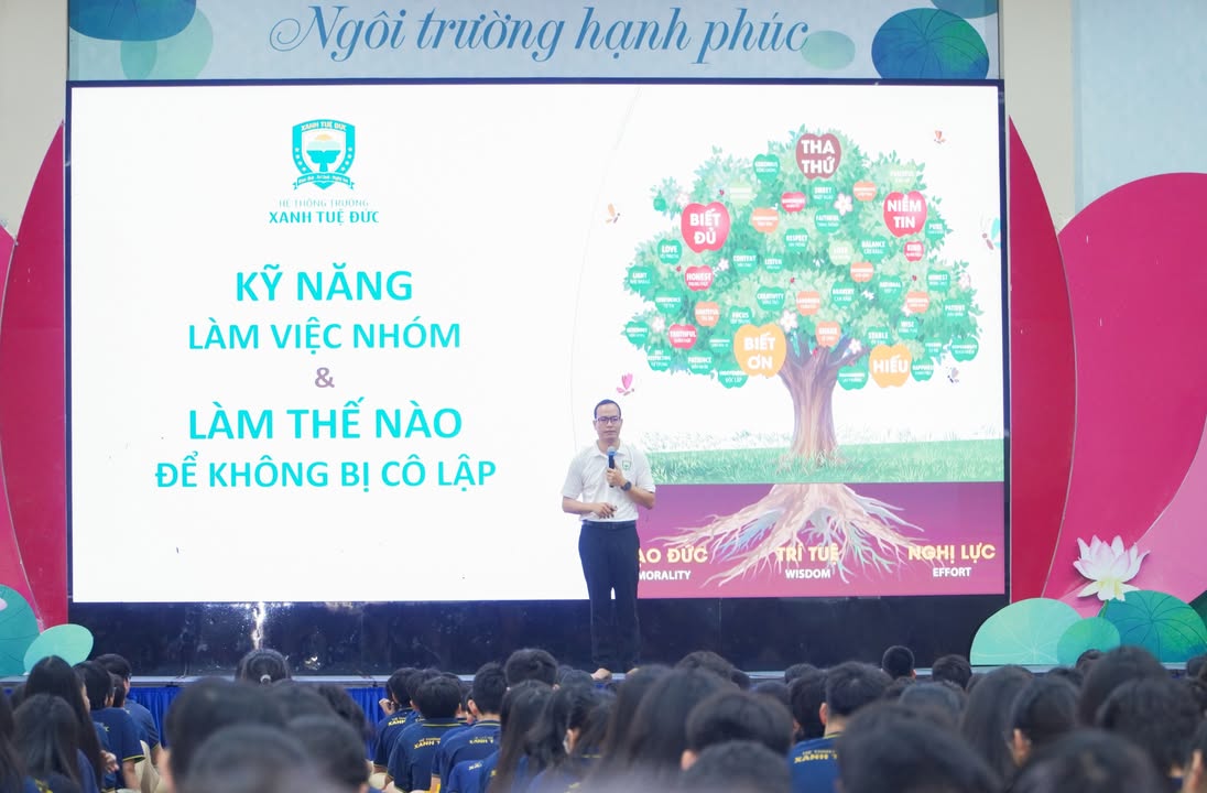🍀🍀 BUỔI CHIA SẺ CỦA THẦY PHẠM TUẤN ĐẠT DÀNH CHO HỌC SINH KHỐI THCS VỀ CHỦ ĐỀ: “KỸ NĂNG LÀM VIỆC NHÓM VÀ LÀM THẾ NÀO ĐỂ KHÔNG BỊ CÔ LẬP”