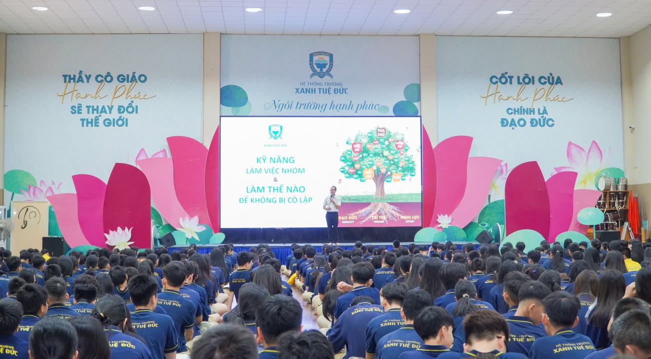 🍀🍀 BUỔI CHIA SẺ CỦA THẦY PHẠM TUẤN ĐẠT DÀNH CHO HỌC SINH KHỐI THCS VỀ CHỦ ĐỀ: “KỸ NĂNG LÀM VIỆC NHÓM VÀ LÀM THẾ NÀO ĐỂ KHÔNG BỊ CÔ LẬP”