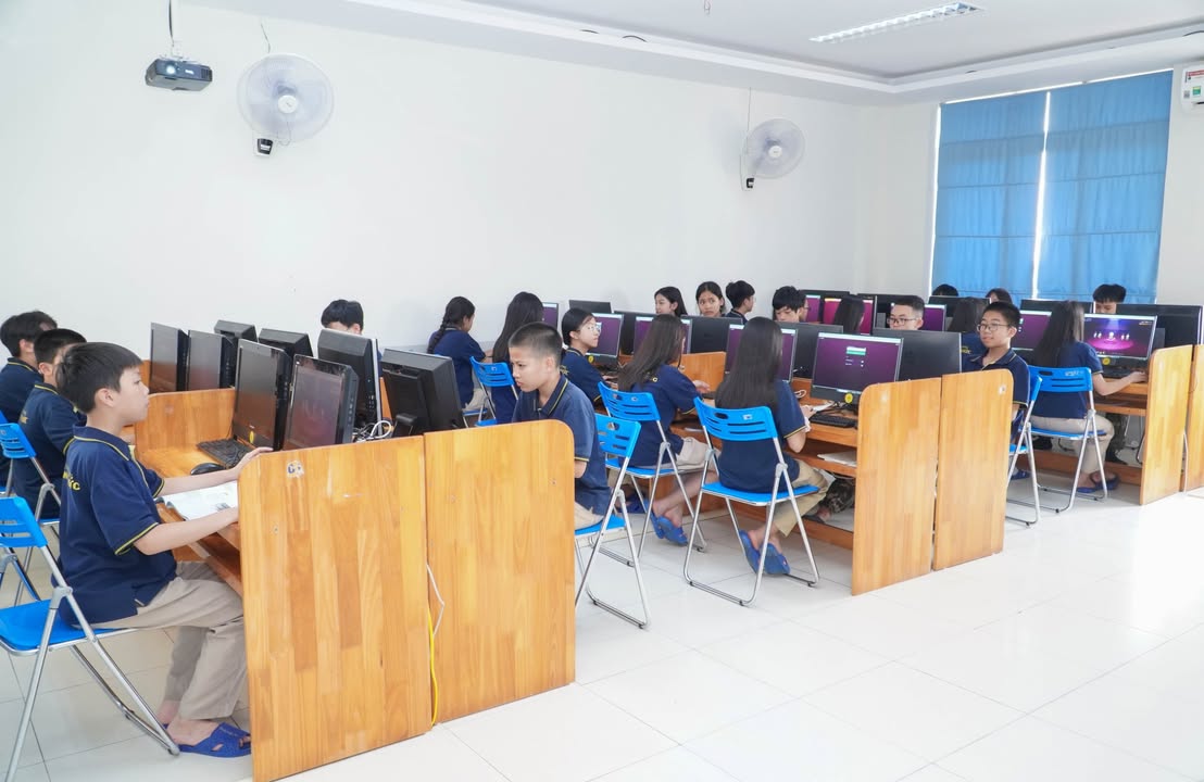 🤖 KHI AI TRỞ THÀNH TRỢ LÝ HỌC SINH LÀ NGƯỜI ĐIỀU KHIỂN