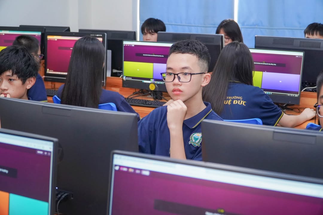 🤖 KHI AI TRỞ THÀNH TRỢ LÝ HỌC SINH LÀ NGƯỜI ĐIỀU KHIỂN