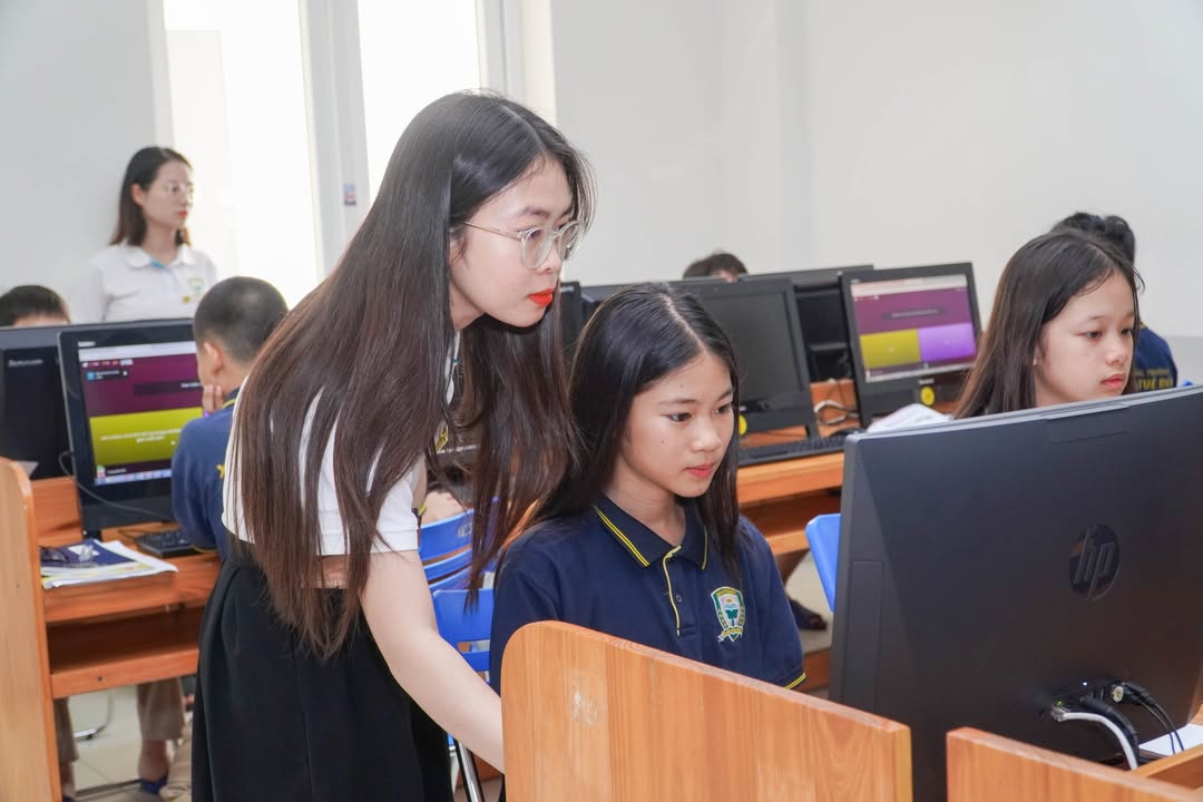 🤖 KHI AI TRỞ THÀNH TRỢ LÝ HỌC SINH LÀ NGƯỜI ĐIỀU KHIỂN