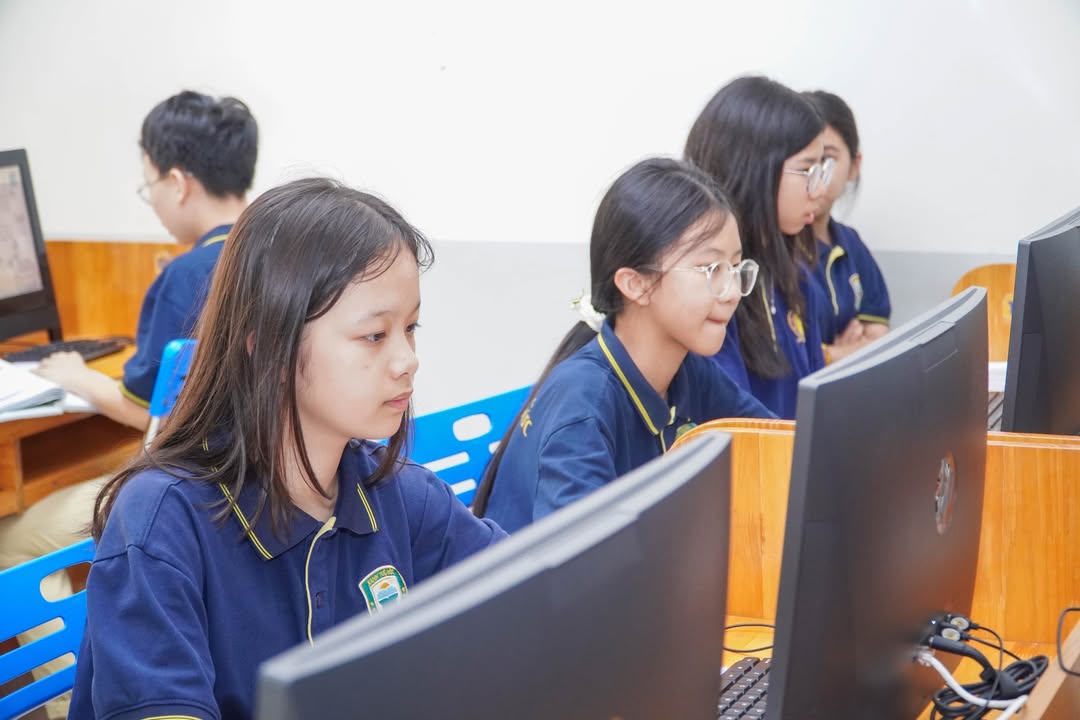 🤖 KHI AI TRỞ THÀNH TRỢ LÝ HỌC SINH LÀ NGƯỜI ĐIỀU KHIỂN