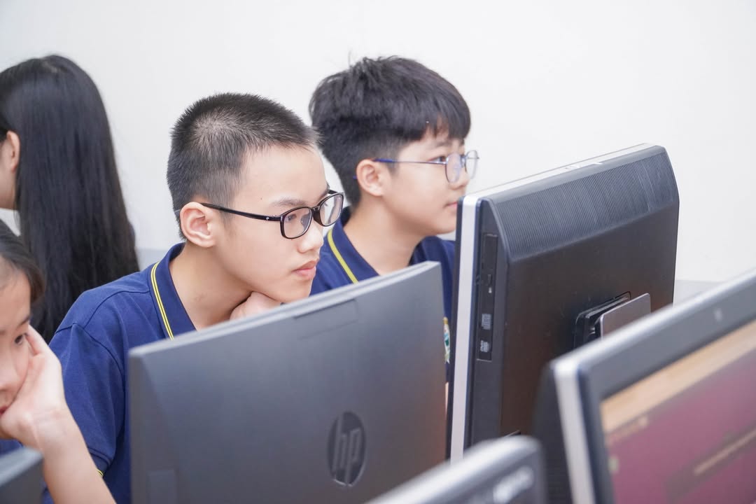 🤖 KHI AI TRỞ THÀNH TRỢ LÝ HỌC SINH LÀ NGƯỜI ĐIỀU KHIỂN