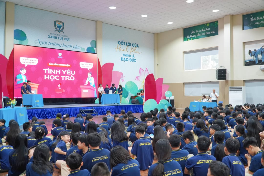 🌿 CÓ NÊN CẤM CON YÊU SỚM? CÁCH XANH TUỆ ĐỨC DẠY HỌC SINH LÀM CHỦ CẢM XÚC TUỔI DẬY THÌ