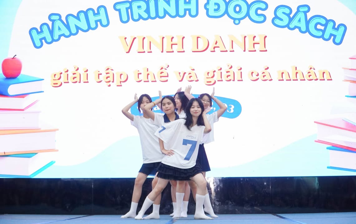 🌿 CÓ NÊN CẤM CON YÊU SỚM? CÁCH XANH TUỆ ĐỨC DẠY HỌC SINH LÀM CHỦ CẢM XÚC TUỔI DẬY THÌ