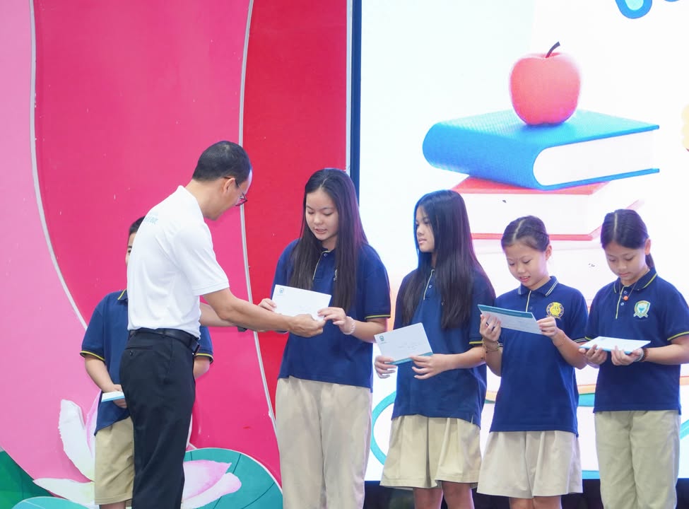 🌿 CÓ NÊN CẤM CON YÊU SỚM? CÁCH XANH TUỆ ĐỨC DẠY HỌC SINH LÀM CHỦ CẢM XÚC TUỔI DẬY THÌ