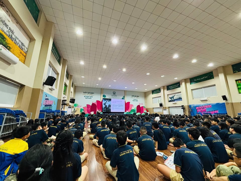 🌿 SINH HOẠT DƯỚI CỜ ĐẦU TUẦN: VINH DANH – RÈN NỀN NẾP – ĐỊNH HƯỚNG TƯƠNG LAI CHO HỌC SINH 🌿