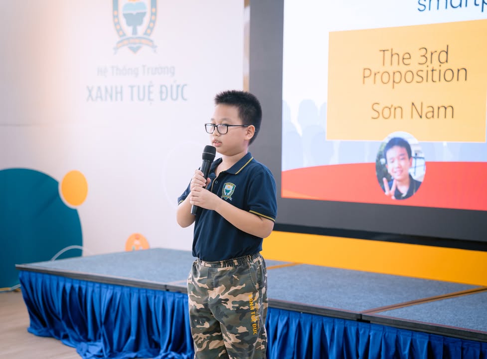 📚💬 SMARTPHONES IN CLASS? – CÙNG NGHE CÁC “NHÀ TRANH BIỆN NHÍ” LÊN TIẾNG!