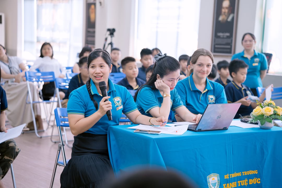 📚💬 SMARTPHONES IN CLASS? – CÙNG NGHE CÁC “NHÀ TRANH BIỆN NHÍ” LÊN TIẾNG!