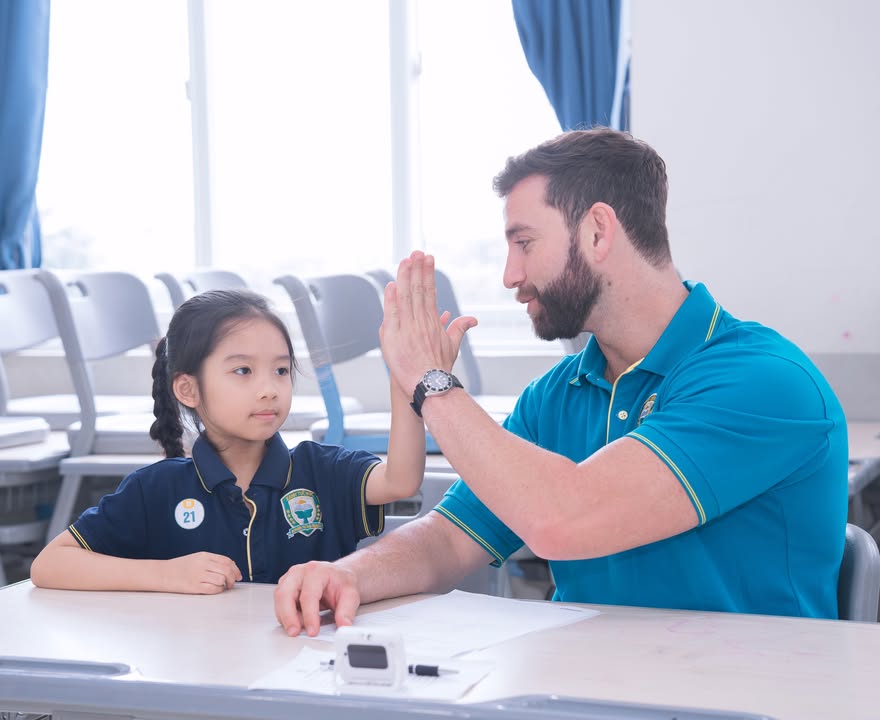 🌟 XANH TUỆ ĐỨC TỔ CHỨC KỲ THI ĐÁNH GIÁ NĂNG LỰC TIẾNG ANH CAMBRIDGE: VỮNG NỀN TẢNG, TỰ TIN HỘI NHẬP. 🌟