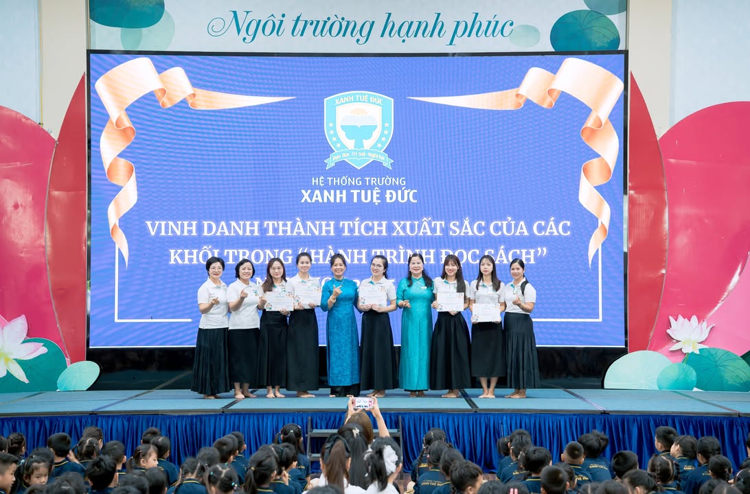 CHÀO CỜ ĐẦU TUẦN – KHÉP LẠI MỘT HÀNH TRÌNH, SẴN SÀNG CHO CHẶNG ĐUA CUỐI NĂM 🌟