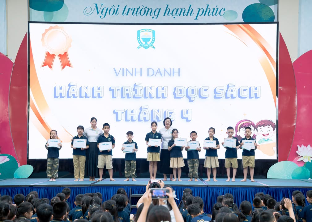 CHÀO CỜ ĐẦU TUẦN – KHÉP LẠI MỘT HÀNH TRÌNH, SẴN SÀNG CHO CHẶNG ĐUA CUỐI NĂM 🌟