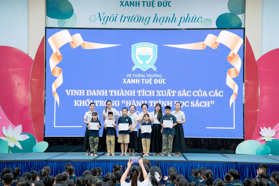 CHÀO CỜ ĐẦU TUẦN – KHÉP LẠI MỘT HÀNH TRÌNH, SẴN SÀNG CHO CHẶNG ĐUA CUỐI NĂM 🌟