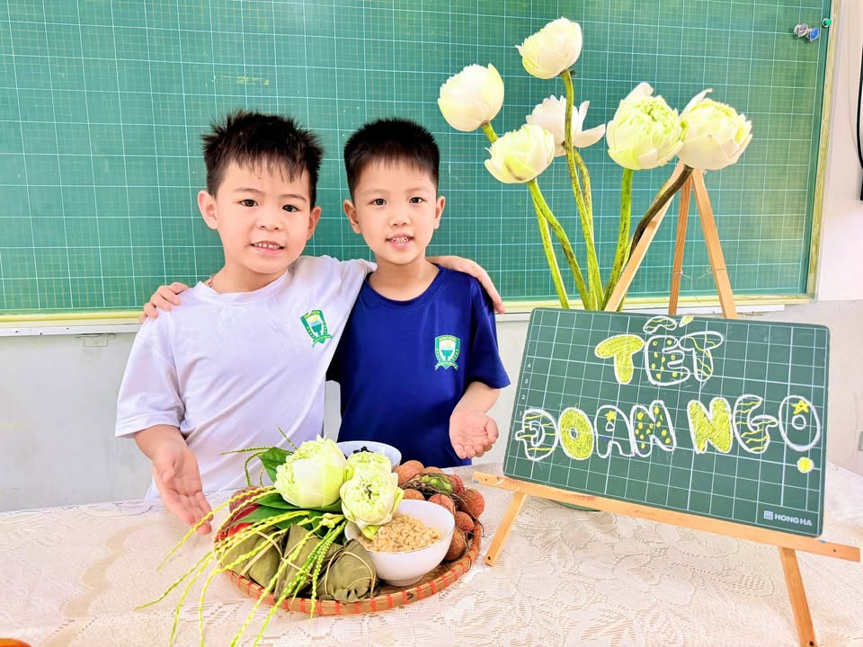 🌿 TẾT ĐOAN NGỌ – KHI VĂN HÓA TRUYỀN THỐNG ĐƯỢC ĐÁNH THỨC BẰNG TRẢI NGHIỆM 🌿