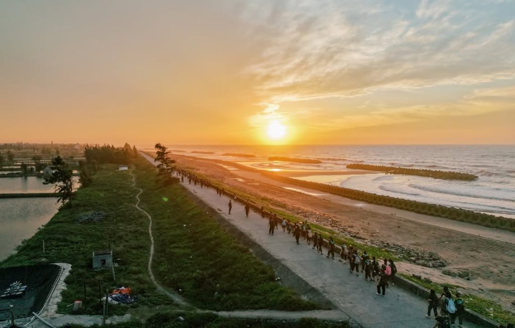 🌈🌈HỌC SINH KHÓA HÈ TRƯỜNG XANH CHINH PHỤC BIỂN HẢI HẬU VỚI 15KM TỪ 4H00 SÁNG