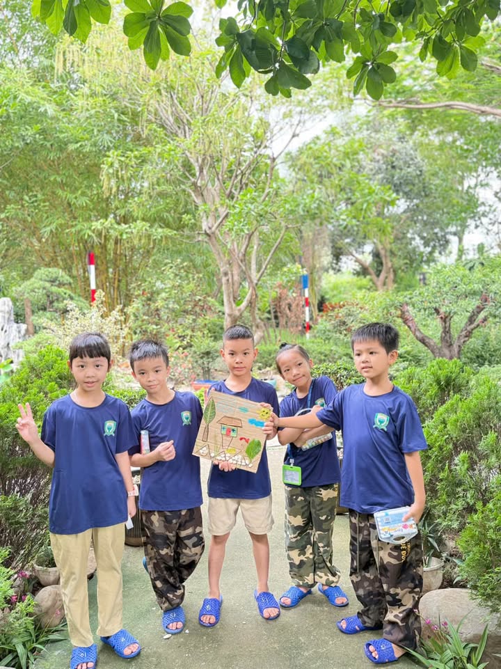 🌿 LỚP HỌC KHÔNG TƯỜNG – NƠI TOÁN HỌC NỞ HOA GIỮA THIÊN NHIÊN