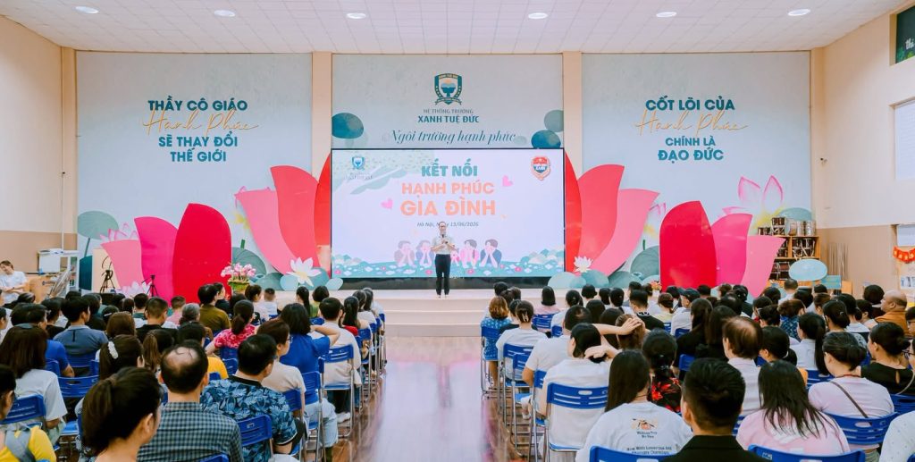🌿 GIA ĐÌNH – NƠI ĐẦU TIÊN NUÔI DƯỠNG TÂM HỒN CON 🌿