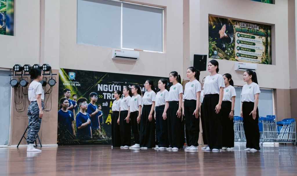 🌿 RÈN MÌNH TRƯỚC KHI RÈN NGƯỜI – MỖI BƯỚC CHÂN ĐỀU LÀ MỘT BÀI HỌC GIÁO DỤC