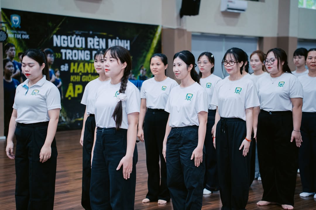 🌿 RÈN MÌNH TRƯỚC KHI RÈN NGƯỜI – MỖI BƯỚC CHÂN ĐỀU LÀ MỘT BÀI HỌC GIÁO DỤC