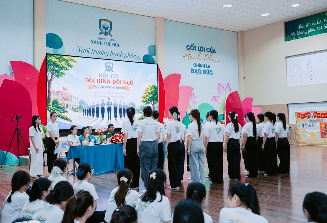 🌿 RÈN MÌNH TRƯỚC KHI RÈN NGƯỜI – MỖI BƯỚC CHÂN ĐỀU LÀ MỘT BÀI HỌC GIÁO DỤC