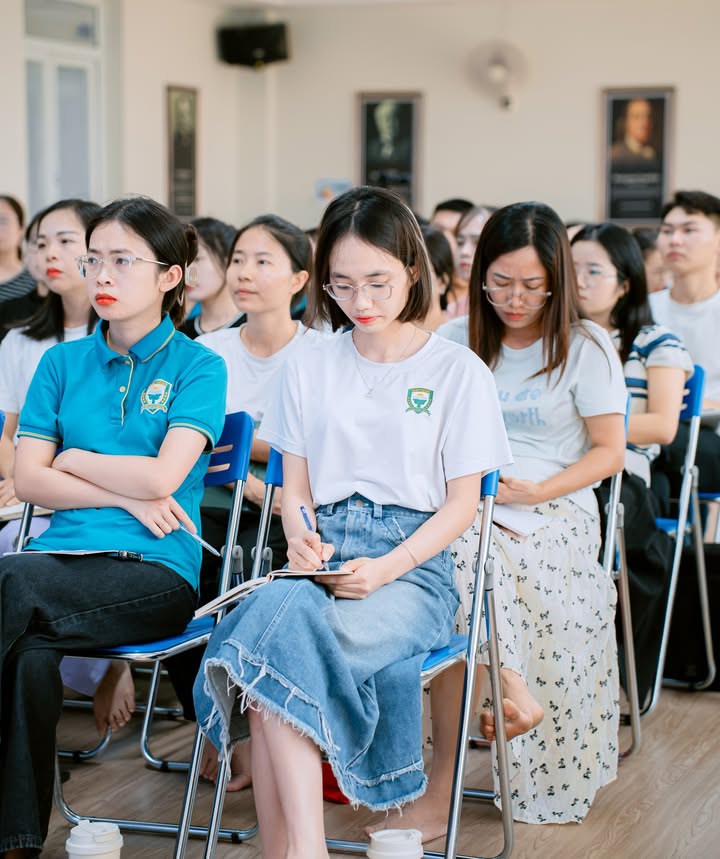 🧠 GIÁO VIÊN TRƯỜNG XANH TUỆ ĐỨC THAM GIA ĐÀO TẠO CHUYÊN SÂU TÂM LÝ HỌC ĐƯỜNG – HIỂU ĐỂ ĐỒNG HÀNH HỌC SINH TỐT HƠN