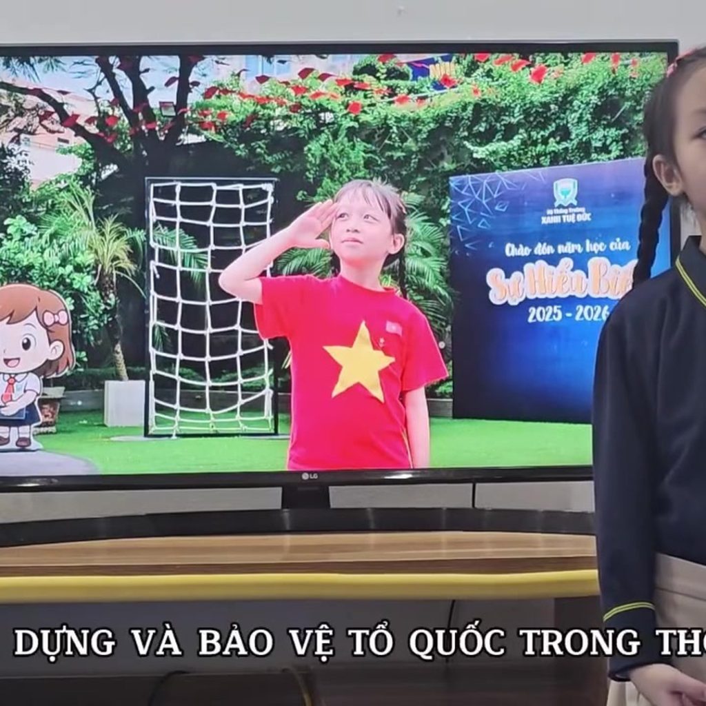 🍀 [HÀNH TRÌNH ĐỌC SÁCH] GIỚI THIỆU CUỐN SÁCH NHỮNG NGƯỜI ANH HÙNG TẠI ĐỊA ĐẠO VỊNH MỐC - LÊ ĐỖ THANH NGÂN LỚP 2A7 TRƯỜNG XANH TUỆ ĐỨC 📖📖